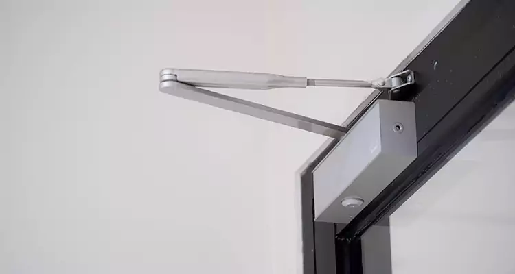 Screen Door Closer Installation in Glenvar Heights, FL