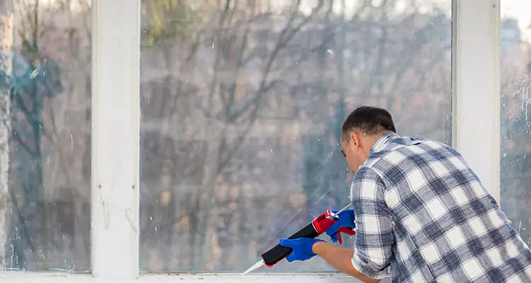 Repair Sliding Closet Doors Not Moving in Glenvar Heights, FL